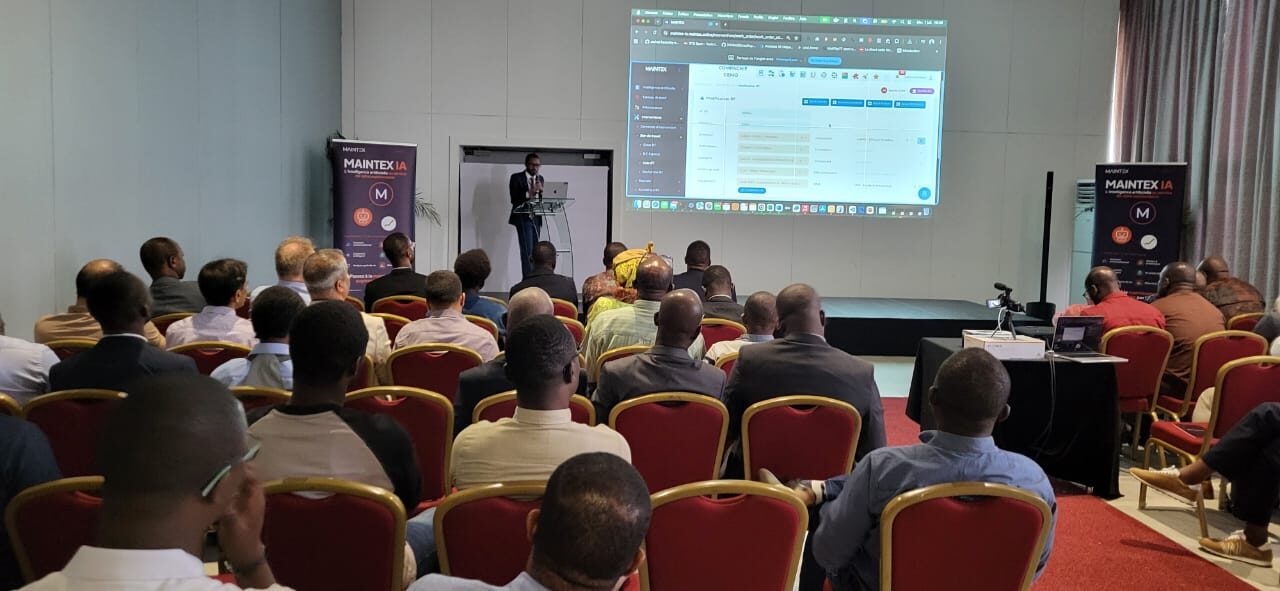 Salle comble lors de la conférence MAINTEX IA à l'Hôtel Ivoire d'Abidjan